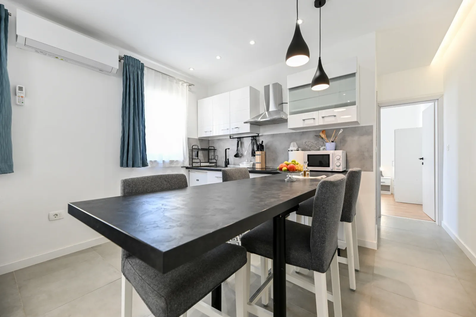 Apartman Comfort – dining table